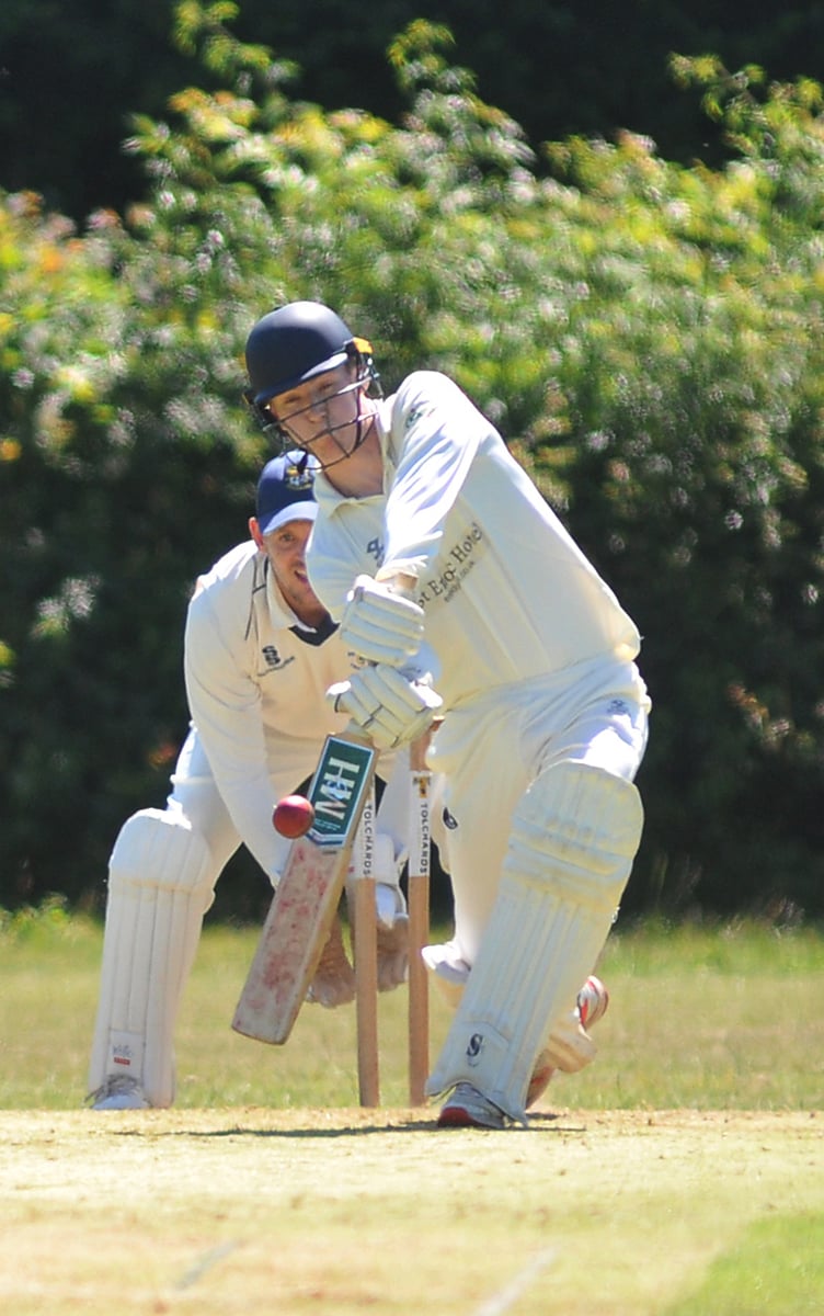 Devon Cricket League B Division. Chudleigh versus Bridestowe
