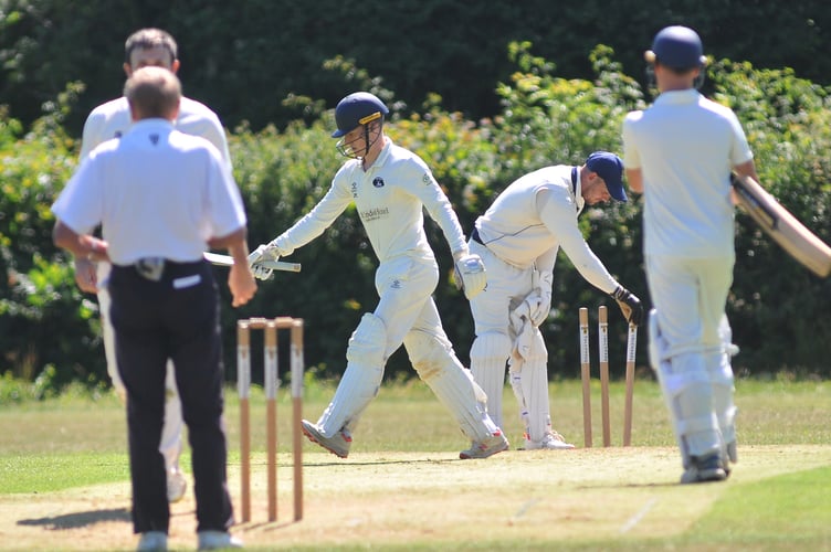 Devon Cricket League B Division. Chudleigh versus Bridestowe