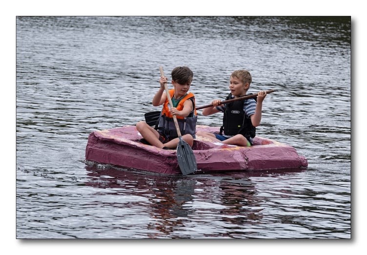 Elstead Paperboat Race 2023