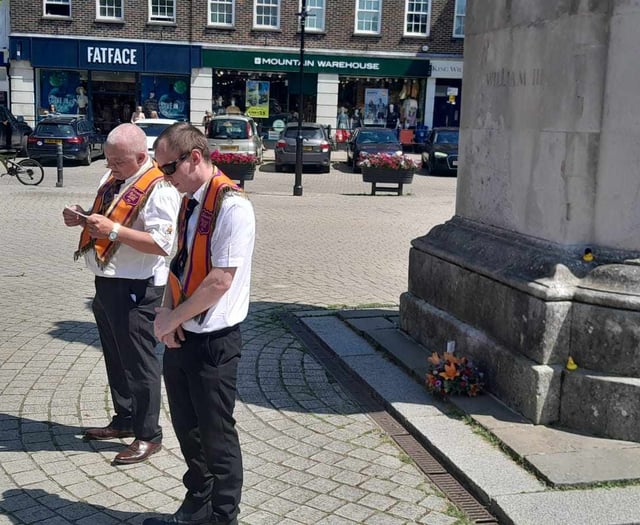 Pro-IRA songs and heckling cast shadow over Orange Order Parade 