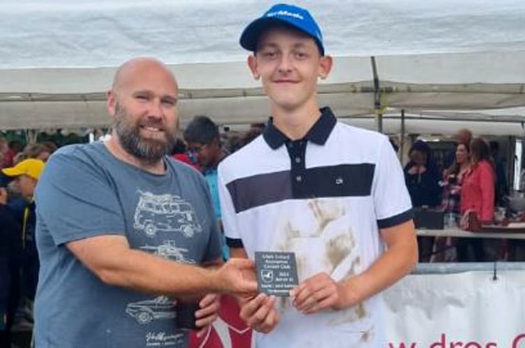 Angelato youth batting award - Hugo Douglas, Seagull Strikers