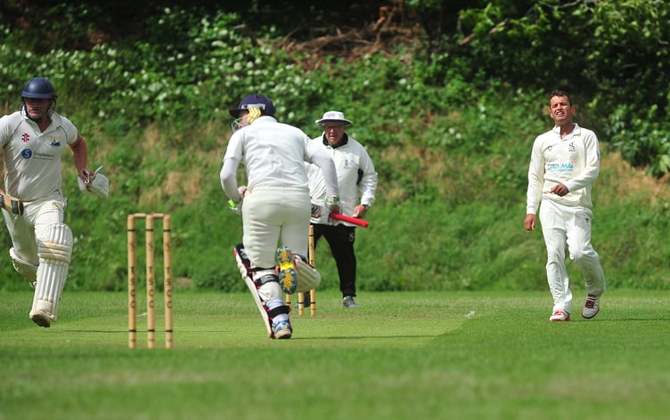 Devon Cricket League C Division East. Teignmouth and Shaldon versus Shobrooke Park