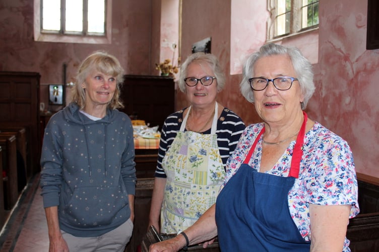 With Val Pennington, church treasurer who had made all the cakes for the tea station, Helen Thorne and (right) Margaret Widger, helpers. SR 8242