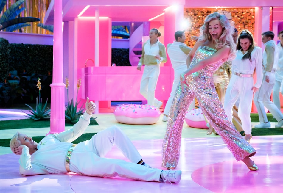 <p>RYAN GOSLING as Ken and MARGOT ROBBIE as Barbie in Warner Bros. Pictures’ “BARBIE,” a Warner Bros. Pictures release.</p>