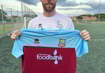 Farnham Town sign former AFC Wimbledon midfielder Ricky Wellard