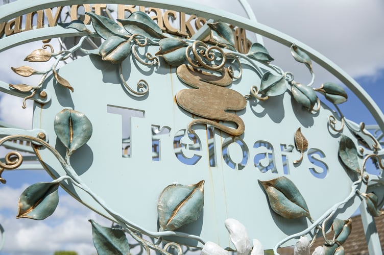 Treloar's sign.