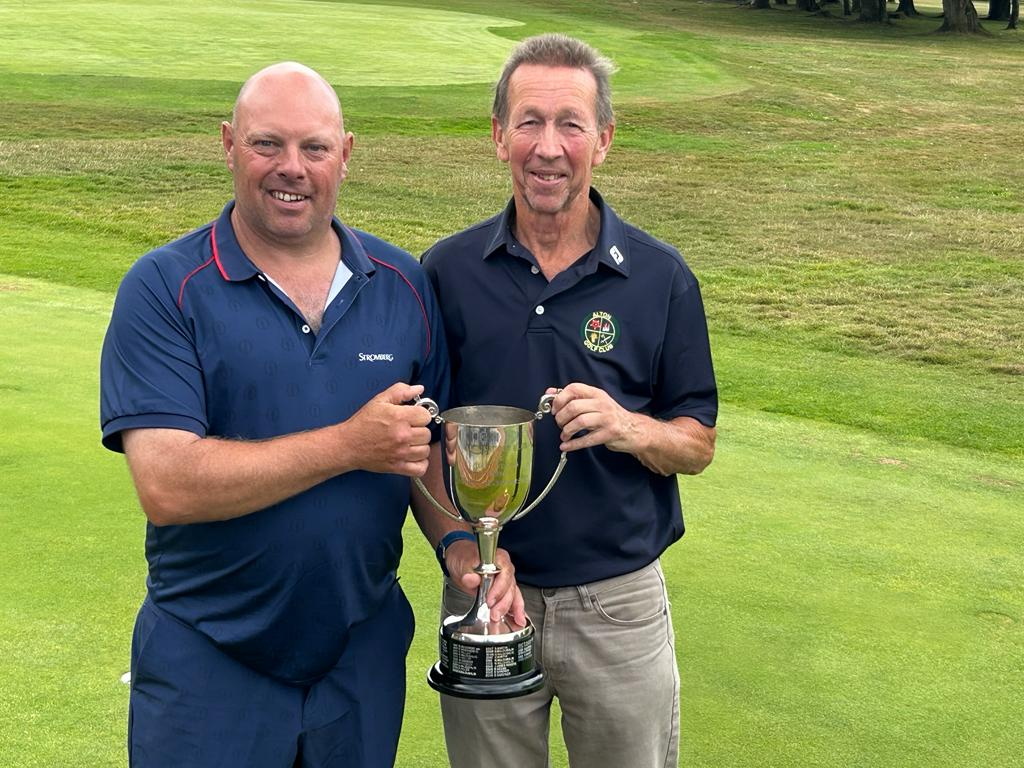 Championship winner Darren Miller and past president Steve Crooke