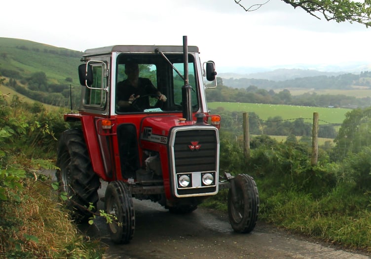 Dave Connelly of Rhayader with his MF 550
