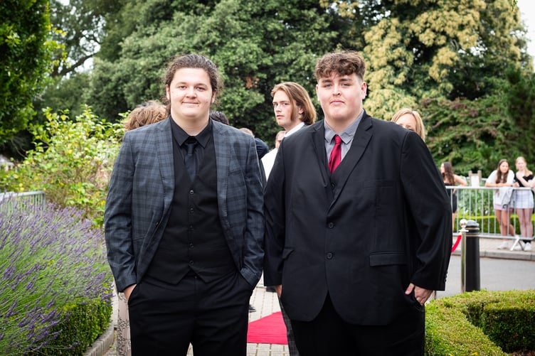 Images from the QE School Year 11 Summer Ball.