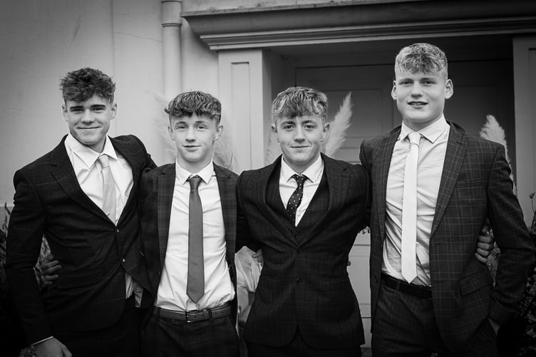 Images from the QE School Year 11 Summer Ball.