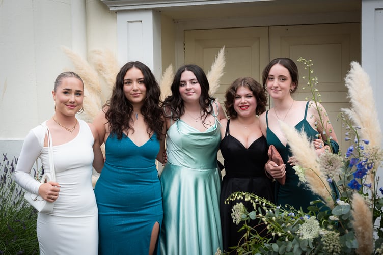 Images from the QE School Year 11 Summer Ball.