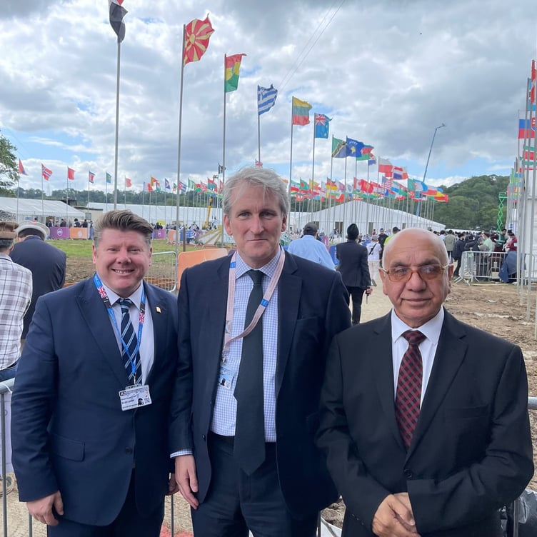 Damian Hinds with fellow MPs Dean Russell and Virenda Sharma at Jalsa Salana