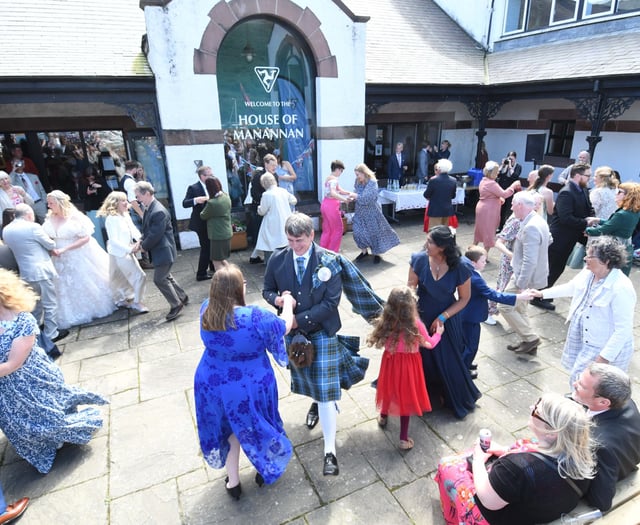 Traditional music festival brings in large crowds
