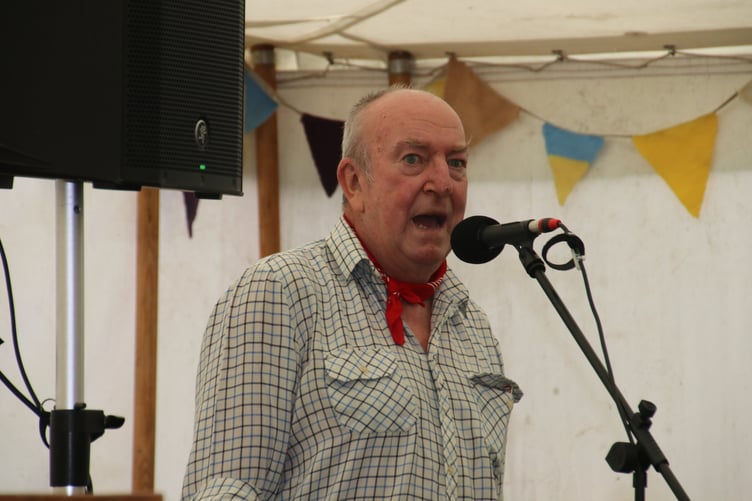 Dave Wills appearing at the festival. AQ 2061
