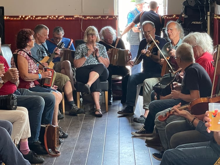 A busy music session.  AQ 4193