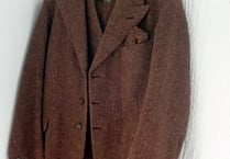 Actor snaps up vintage suit at auction