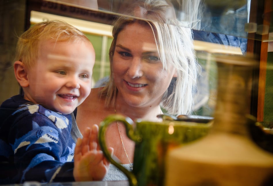 <p>There are internationally important ceramics to be seen at the Allen Gallery in Alton</p>