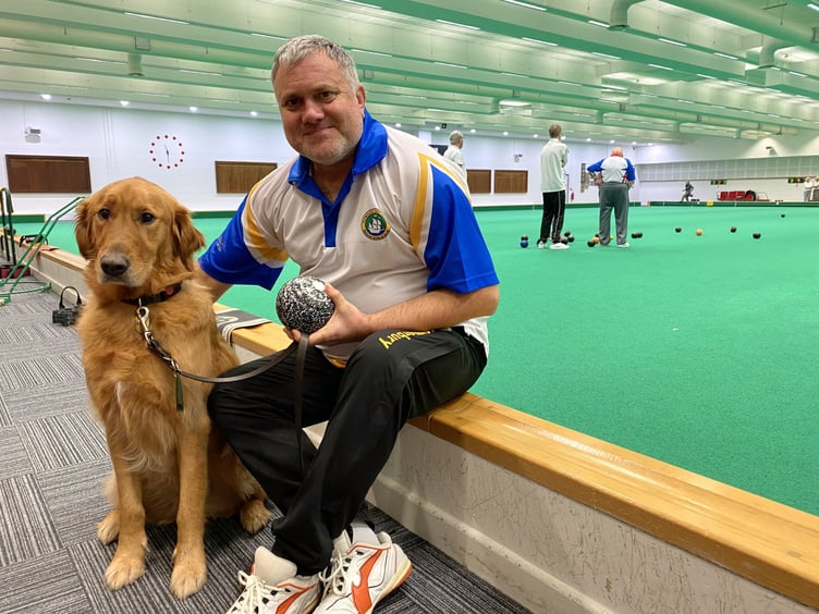 Stephen Hartley visually impaired bowler and Kingsley