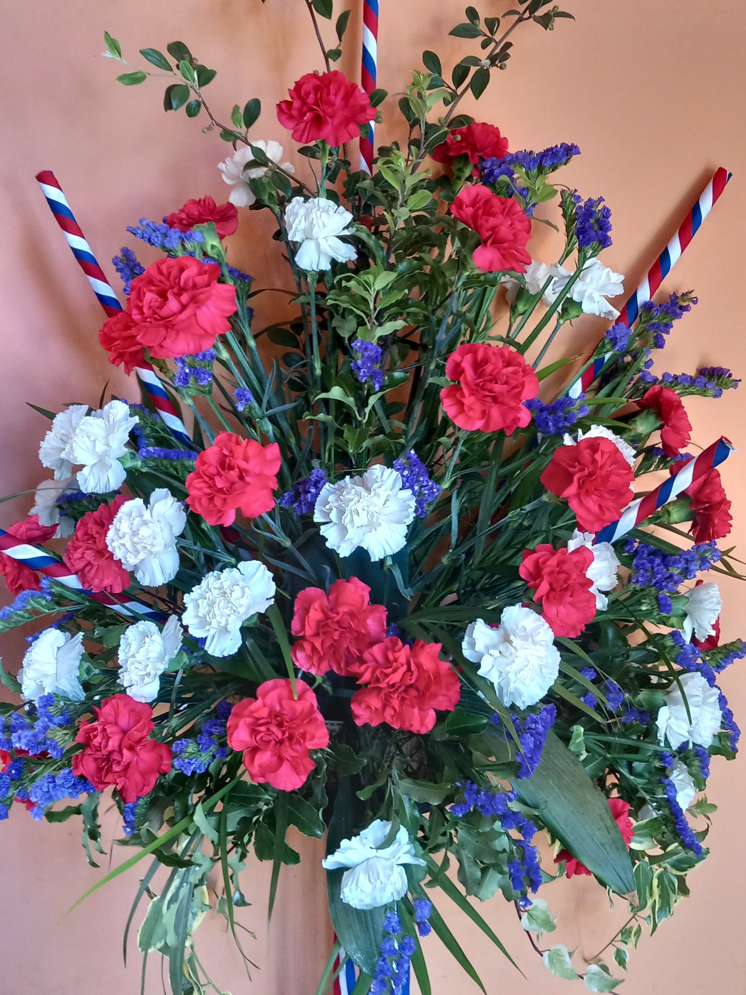 FLOWER arrangement