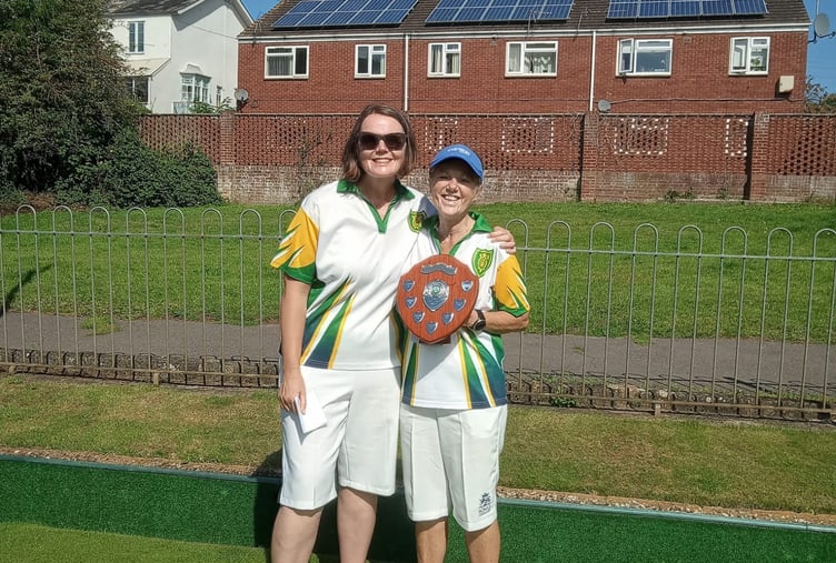 Ladies Handicap winners Helen Ellis and Jackie Hemmings Anthony.