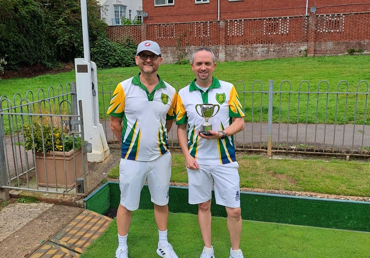 Two Woods winners, Allan Gibb and Gary Ayley.
