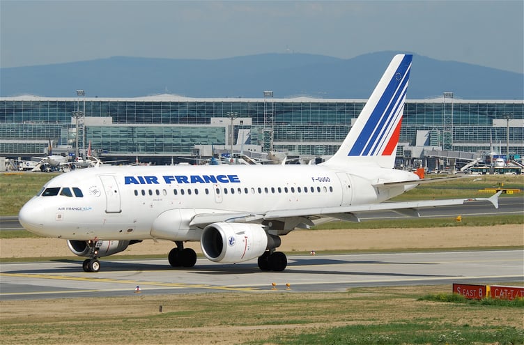 Under Farnborough Airport's expansion proposals, small airliners such as the Airbus A318 could fly from Farnborough without restriction