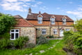 Look inside this "charming" period house - which is 500 years old 
