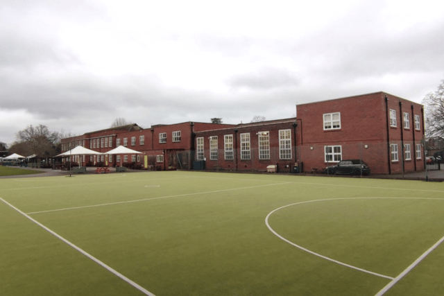 South Farnham School plans for new sports hall at Menin Way site