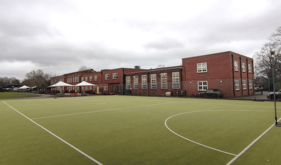 <p>South Farnham School in Menin Way.</p>