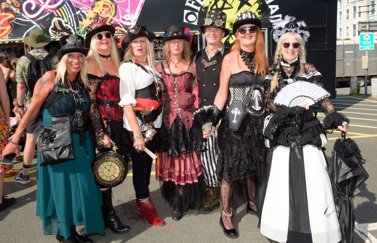 Steam Punk Barmouth