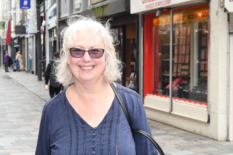 Public opinions on new designs for Manx banknotes - Lynn Dawson (Douglas)