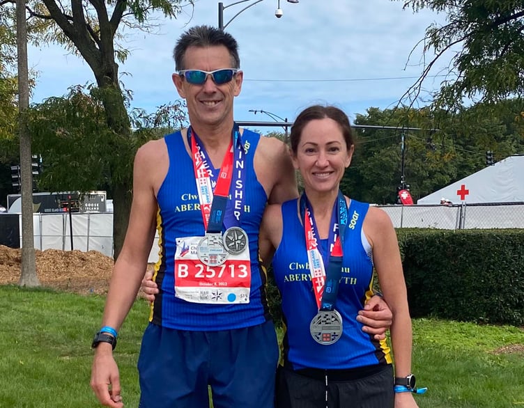 Paul Williams and Tracey Breedon after completing the Chicago marathon