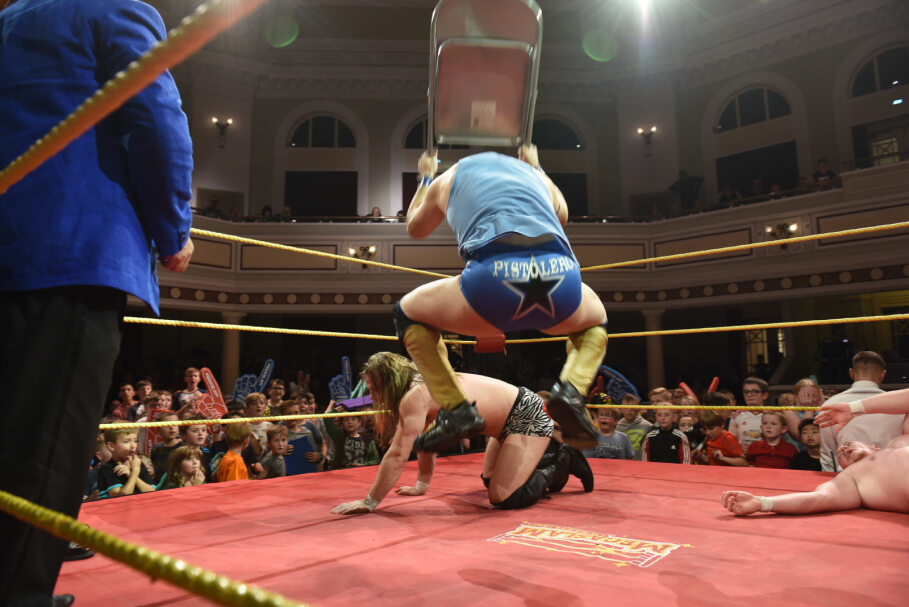 Megaslam Wrestling in the Villa Marina