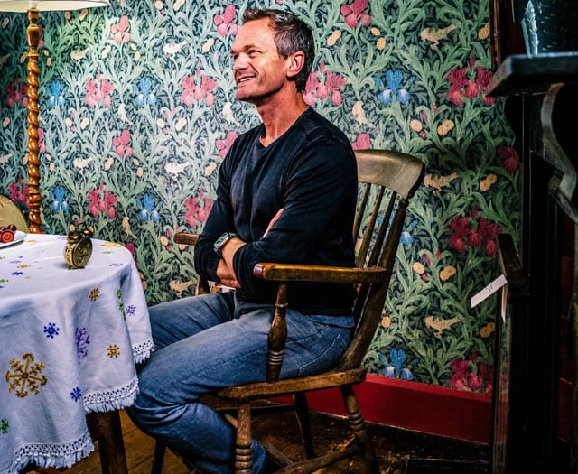 Hollywood star jets in to Jacobean house for immersive theatre night