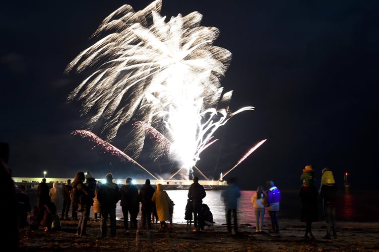 Bonfire and fireworks in Peel -