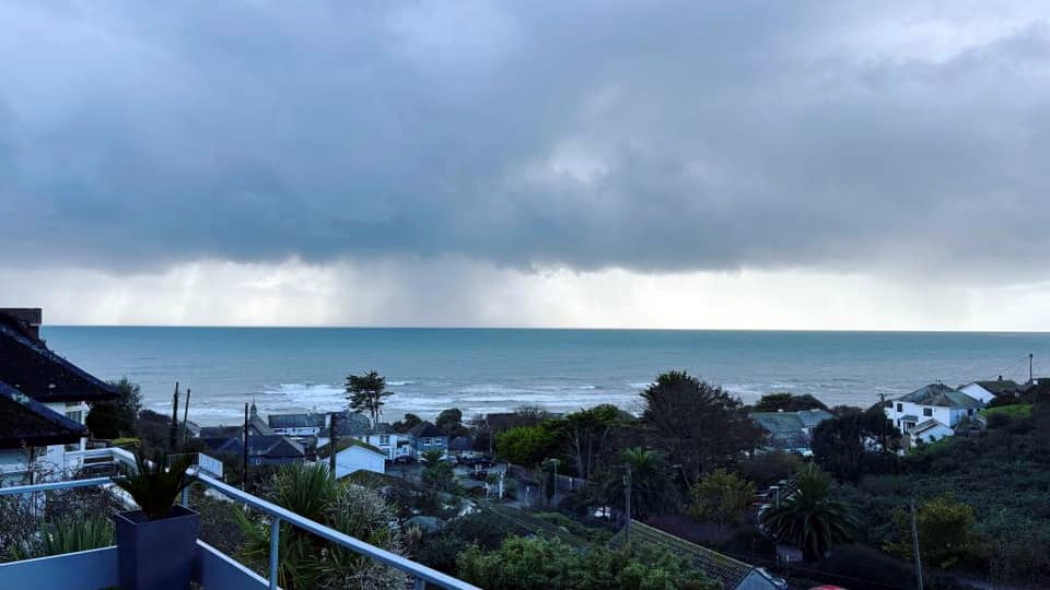 Storm clouds roll into Looe