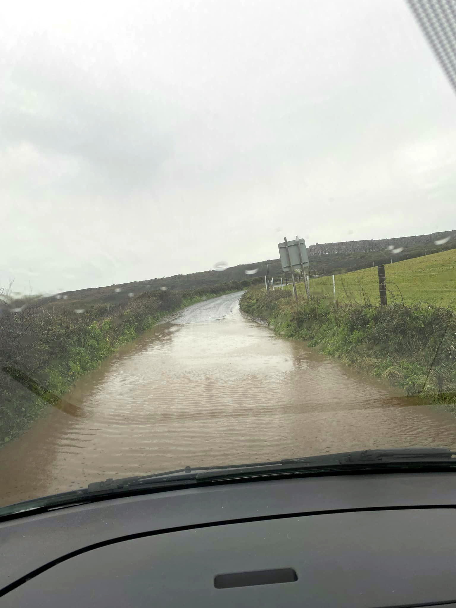 Flooding on the road to Freathy via Tregantle