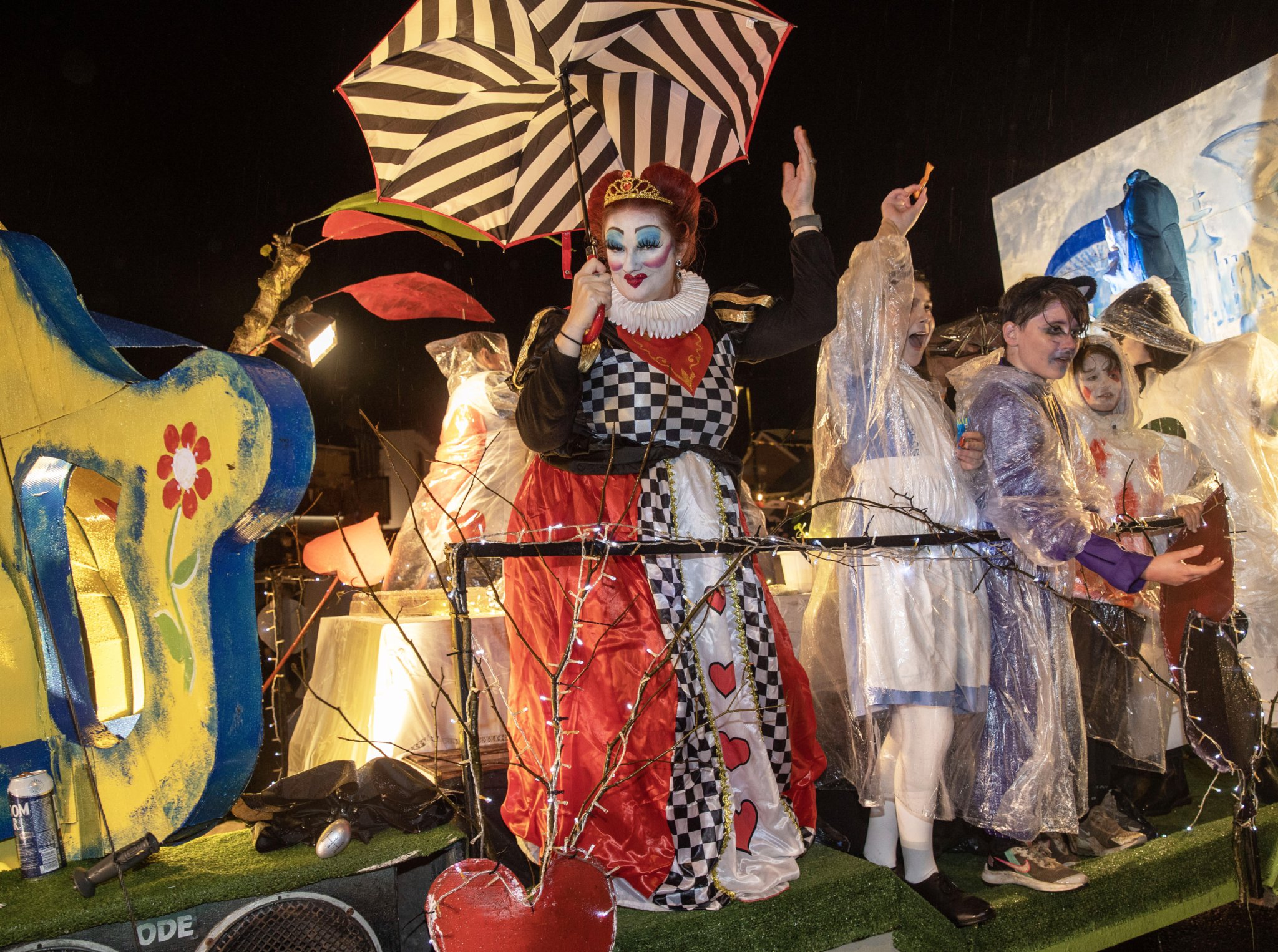 The Queen of Hearts with a brolly to match!