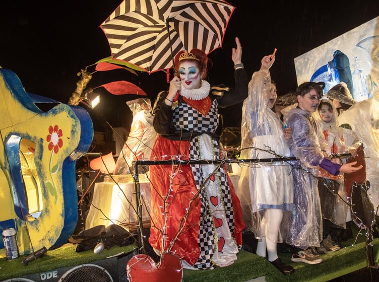 The Queen of Hearts with a brolly to match!