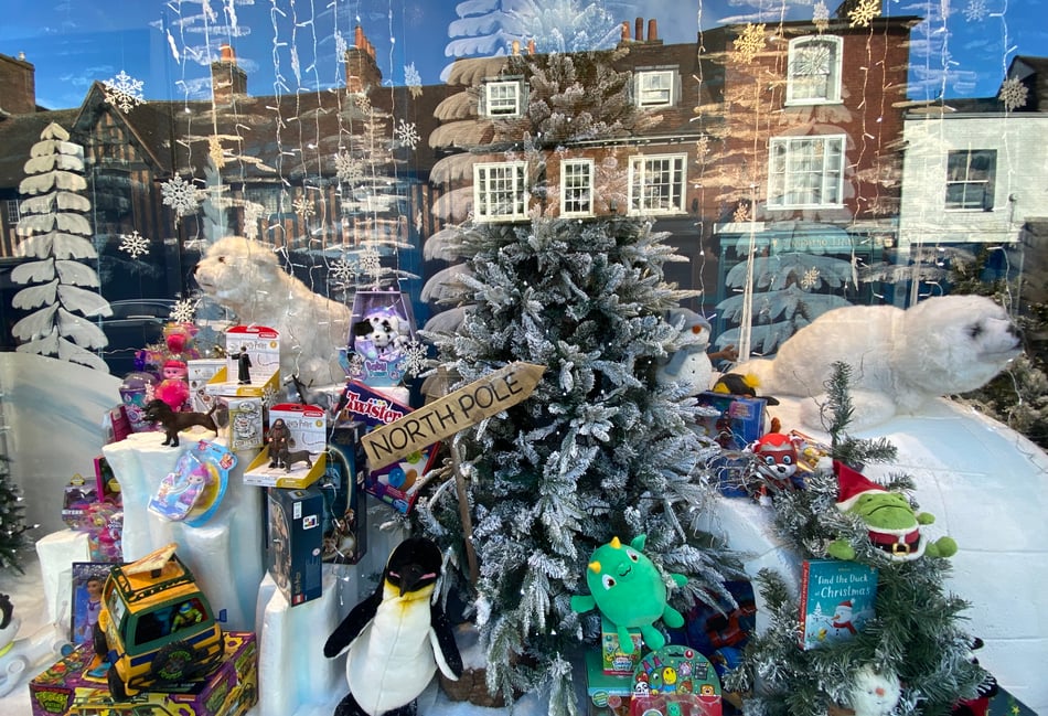 <p>Elphicks 2023 Christmas window display in West Street, Farnham</p>