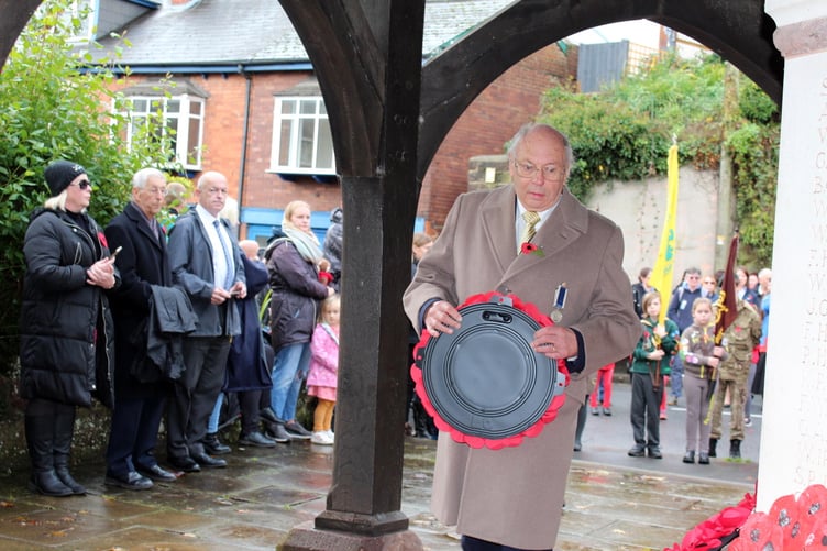 For Crediton and District Lions. SR 9215