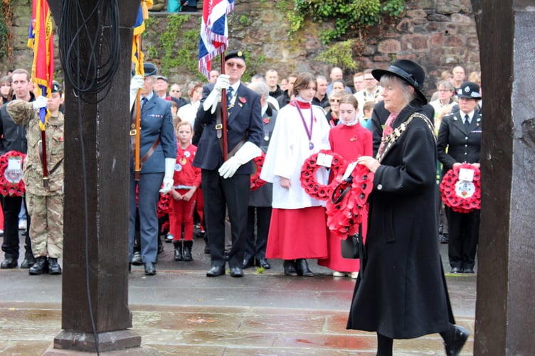 Cllr Liz Brookes-Hocking, Mayor of Crediton. SR 9207