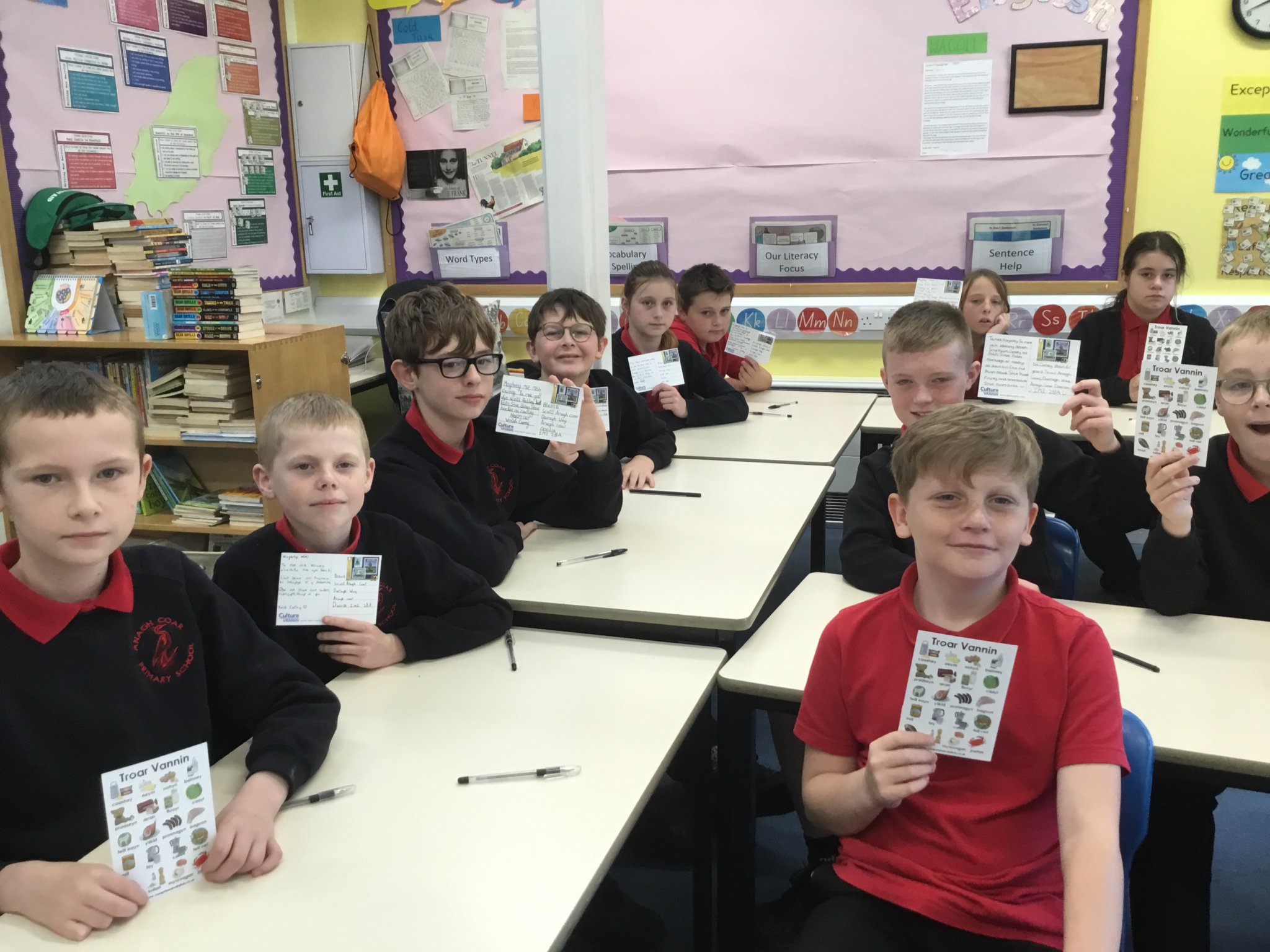 Anagh Coar school children with their postcards