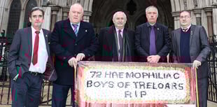 Government defeat boosts Treloar's blood victims' compensation hopes