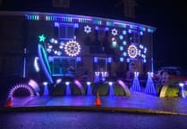Video: Spectacular Christmas lights in Four Marks aid Medstead riding charity