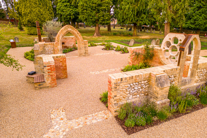 The Hale Chapels' Garden was constructed by multi award-winning garden landscapers, Landform Consultants with a design created by Graduate Landscapes
