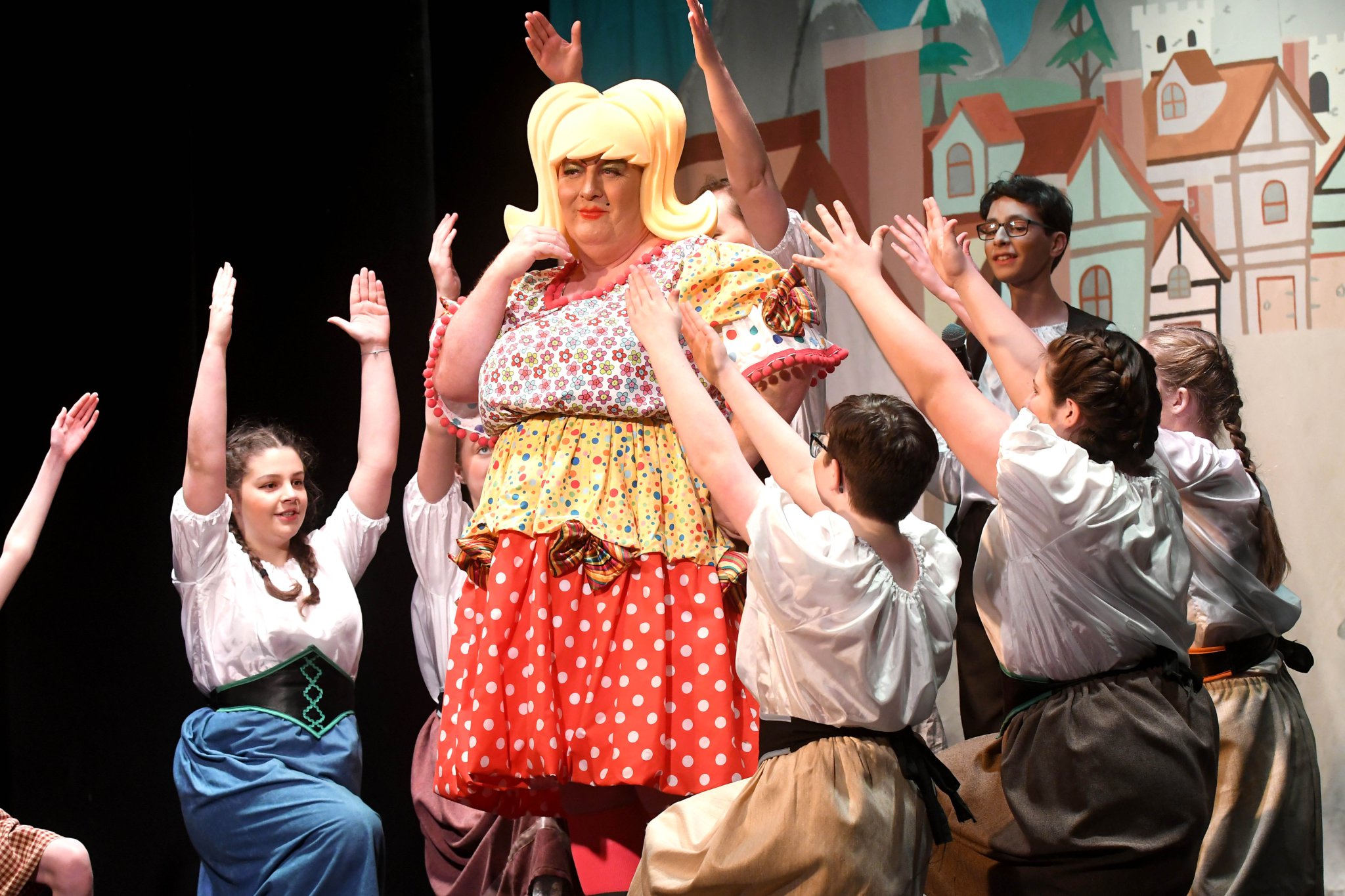Peel Pantoloons presents Jack and the Beanstalk at Peel Centenary Centre - Laurence Watterson as Dame Trott