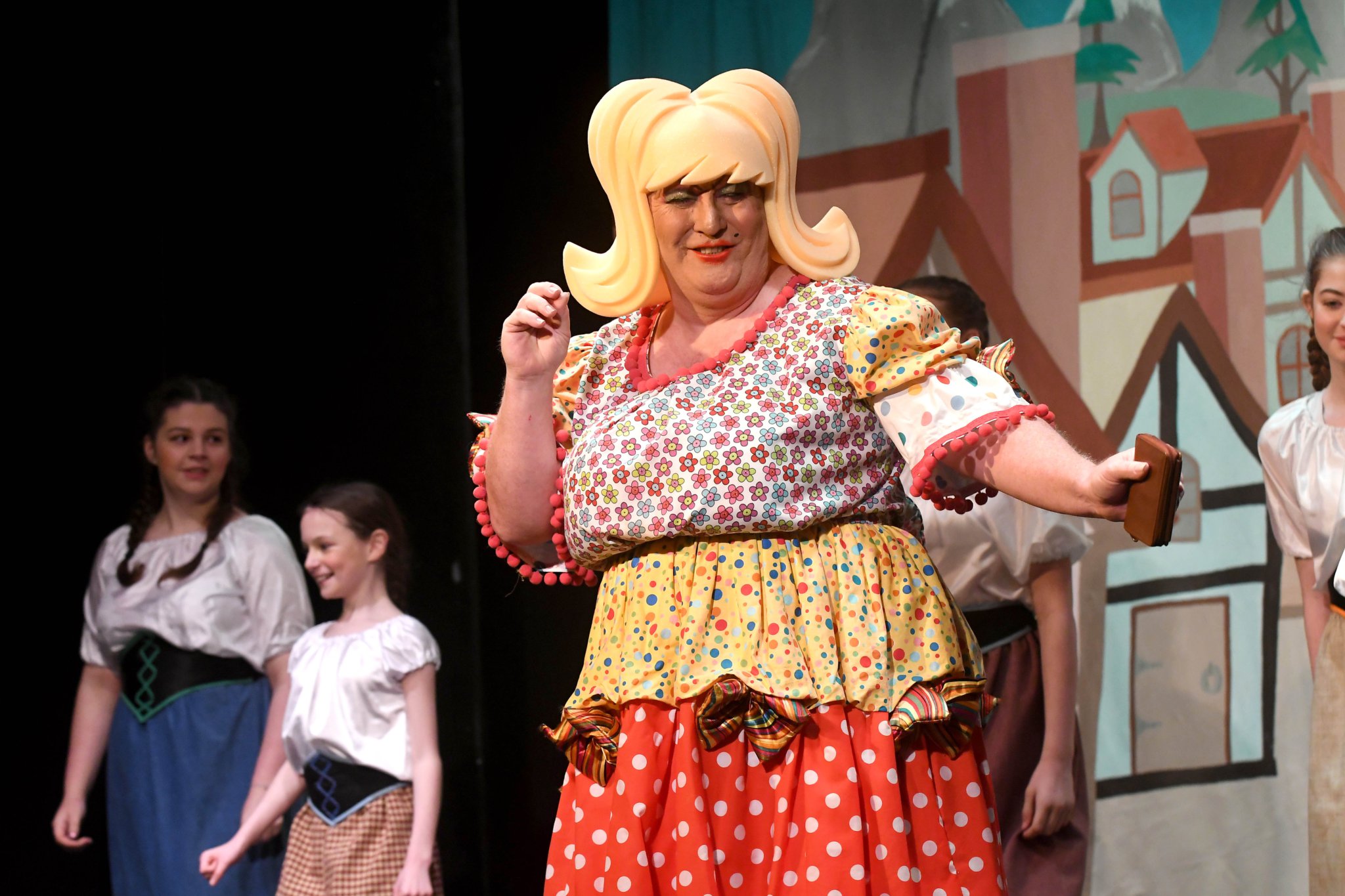 Peel Pantoloons presents Jack and the Beanstalk at Peel Centenary Centre - Laurence Watterson as Dame Trott