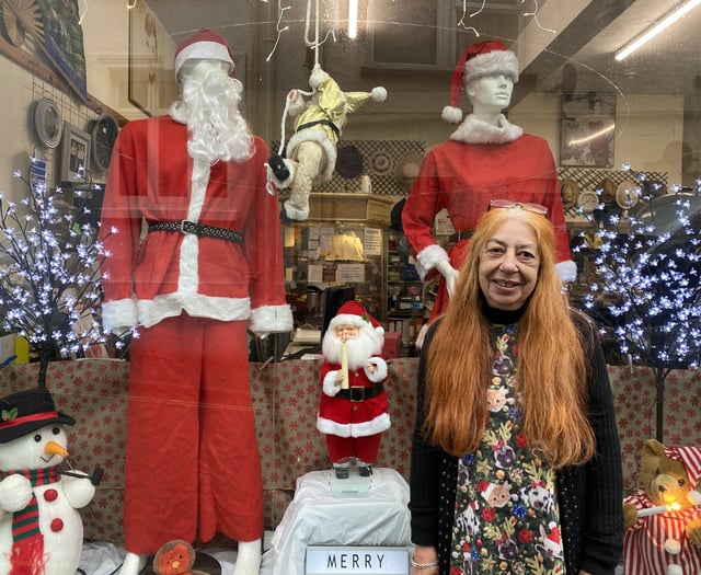 Dickensian Evening sparkles as crowds flock to Tavistock