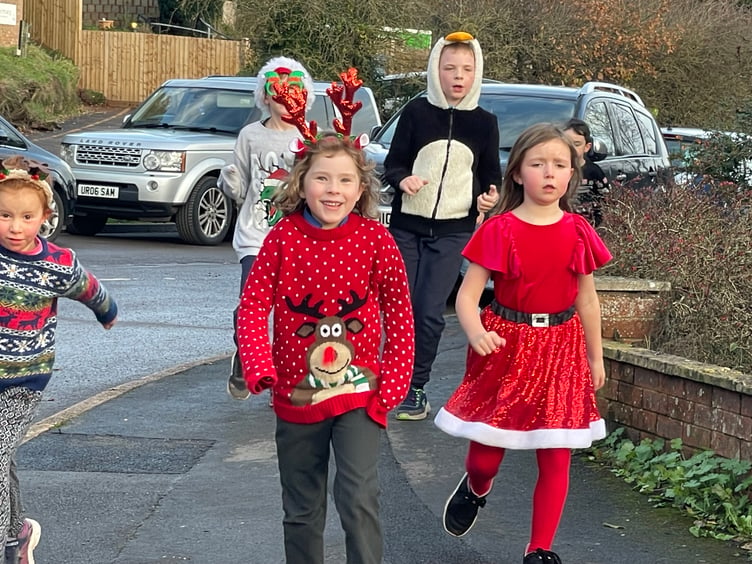 Children taking part in the Landscore Primary School Santa-thon. AQ 1733
